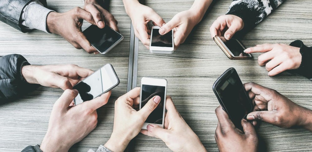 Alte Smartphones werden zu wertvollen Spenden.