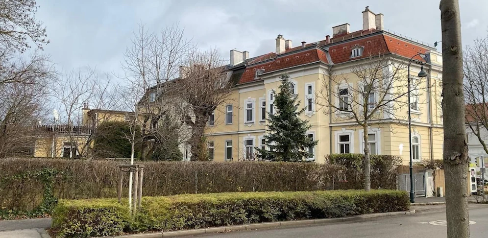 Mädchen hatte angegeben, in einer Wohnung eingesperrt worden zu sein.