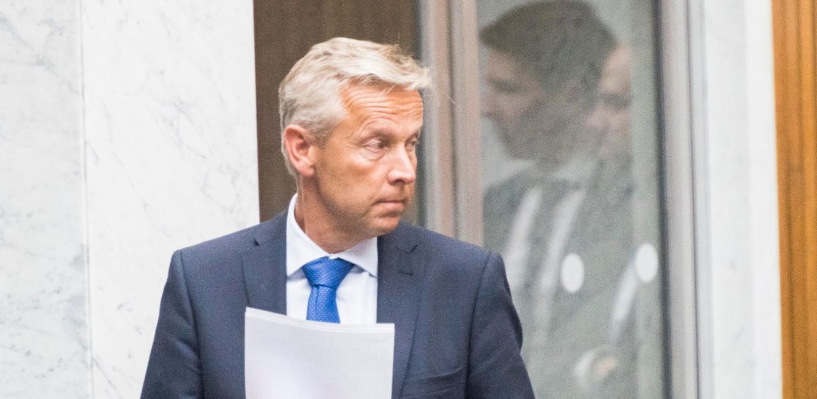 Partei-Insider wollen wissen: ÖVP-Klubobmann Reinhold Lopatka steht vor dem Rücktritt.