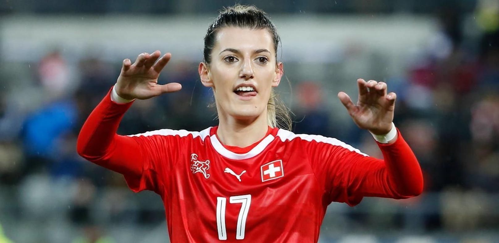 Nach einem Bad im Comer See wurde die Schweizer Nationalspielerin Florijana Ismaili am Samstag als vermisst gemeldet. 