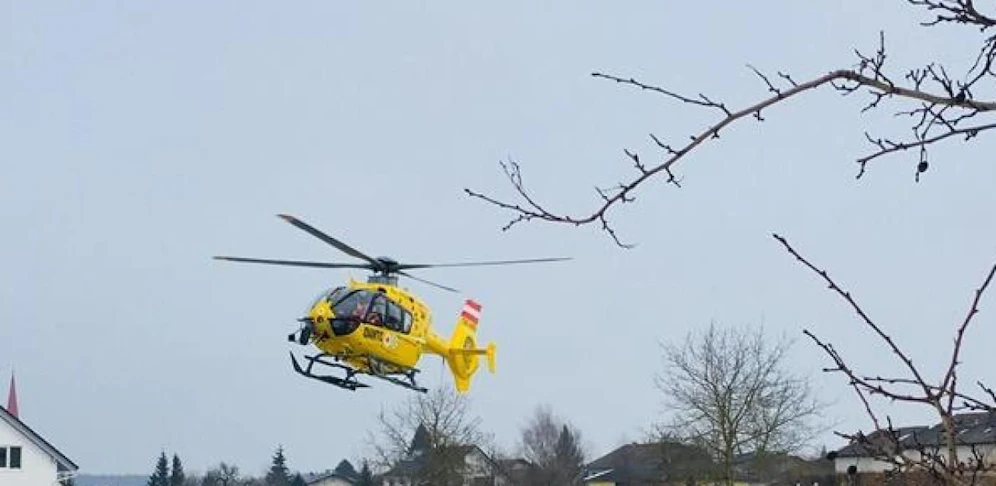 Die Verletzte wurde mit dem Notarzthubschrauber ins Spital gefolgen.