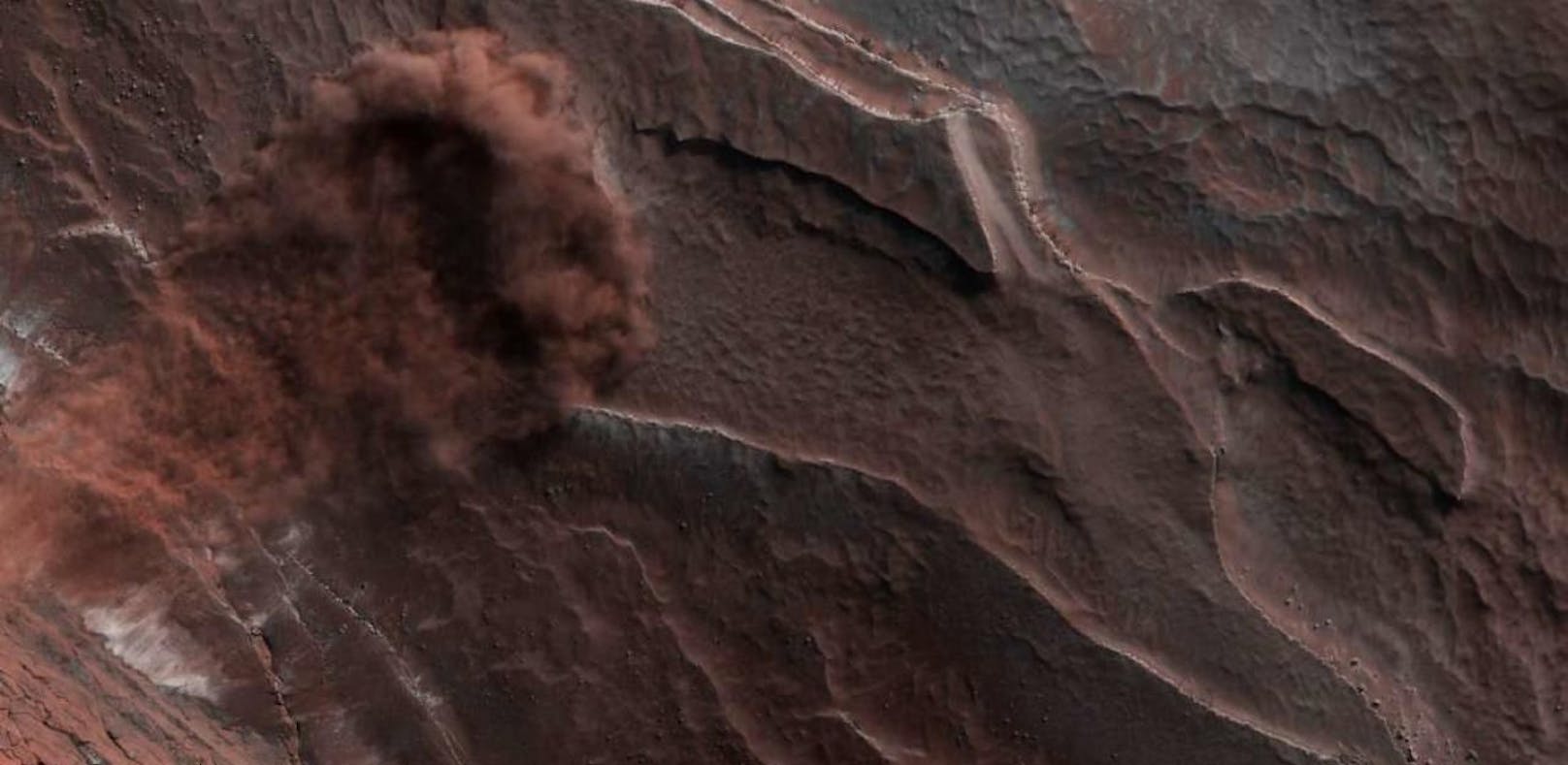Der erste Schnappschuss einer Lawine auf dem Mars...