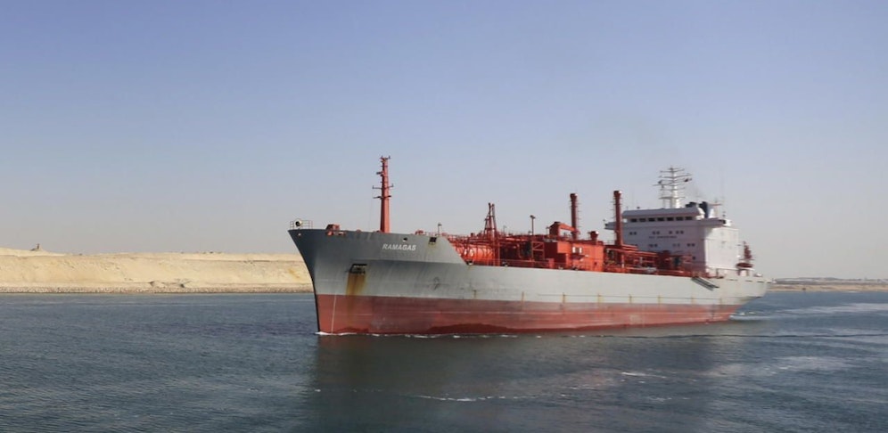 Das Frachtschiff wurde vor dem Suez-Kanal gestoppt (Symbolbild).