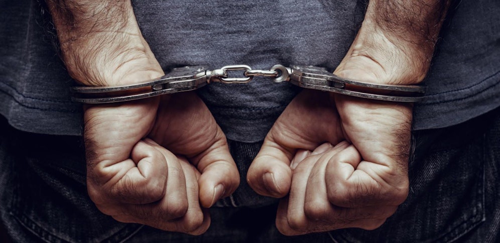 Der 34-jährige Villacher hatte im Vorjahr in ein Wohnhaus eingebrochen - jetzt klickten für ihn die Handschellen.