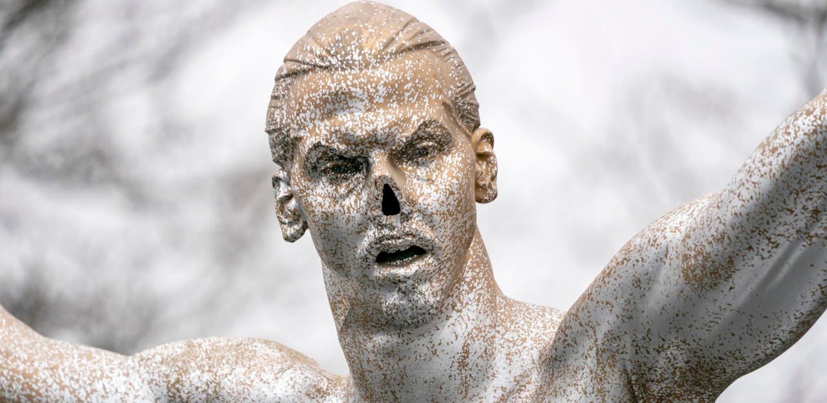 Zlatan Ibrahimovics Statue hat keine Nase mehr