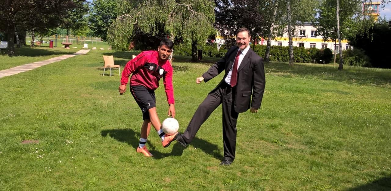 Heute.at - Kicker aus Langenzersdorf droht jetzt Abschiebung