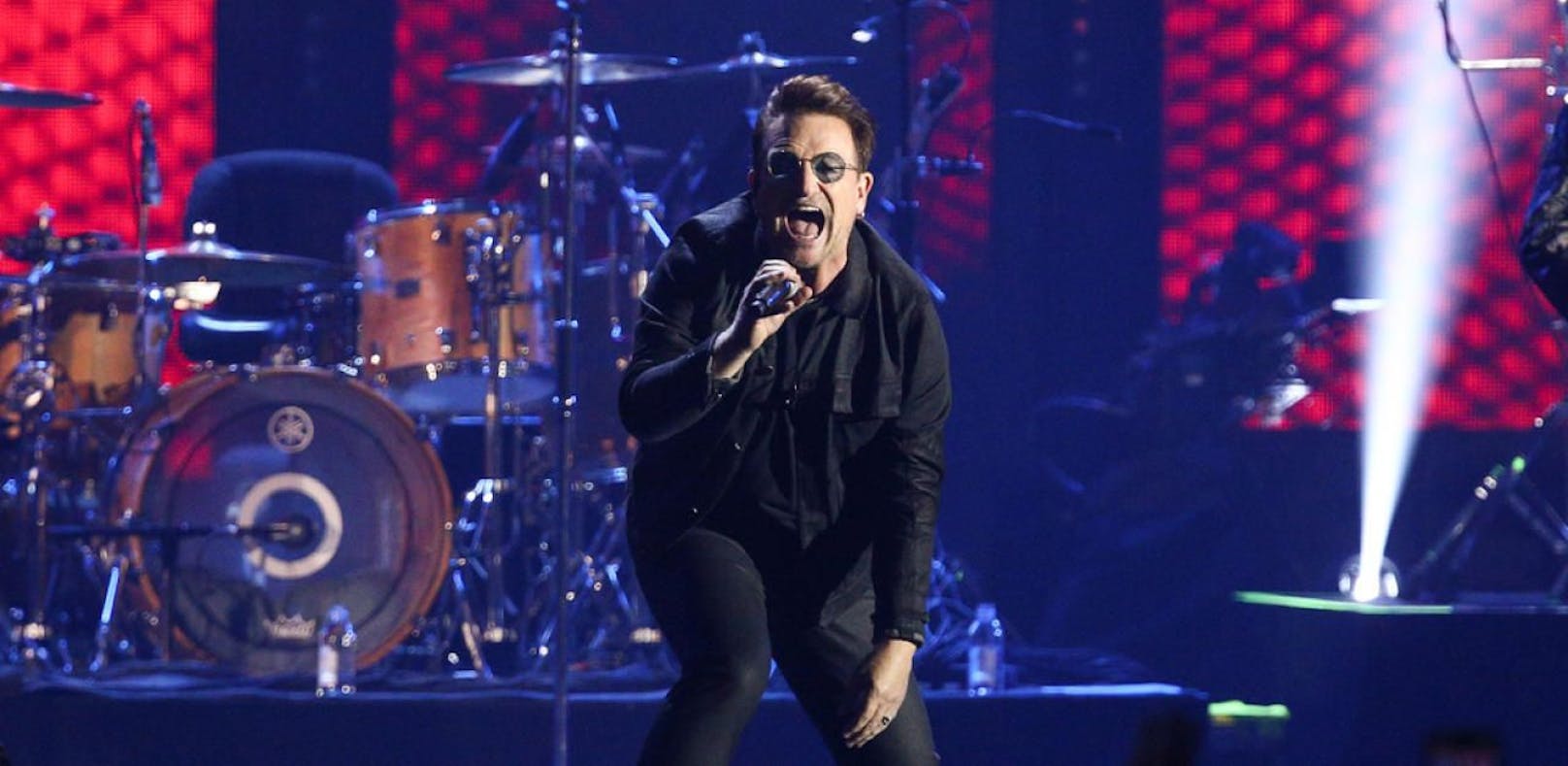 2,7 Mio. Fans machen U2 zu bestbezahlten Musikern