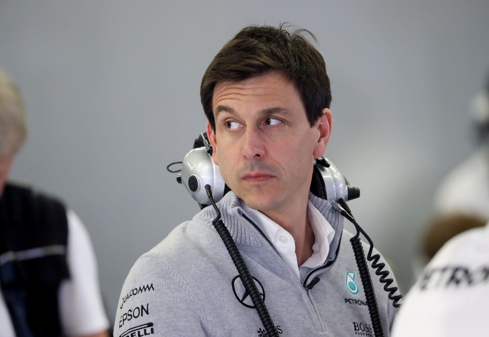 "Hirnlos"! Toto Wolff nach Crash außer sich - Formel1 | heute.at