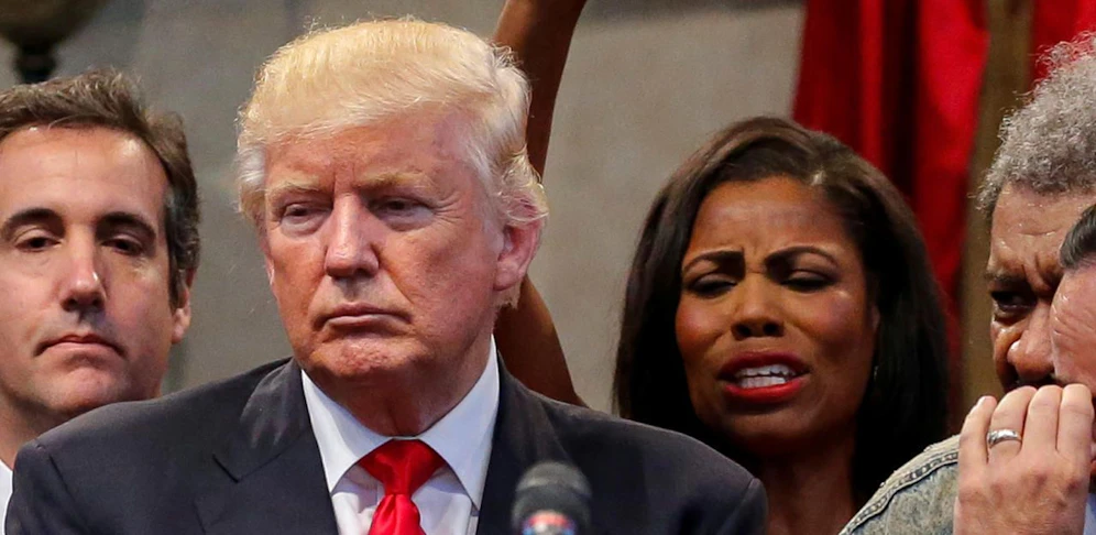 Donald und Omarosa  ihr Streit hat unterhält die USA.