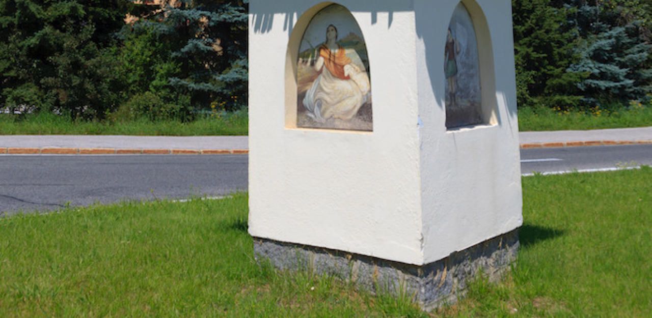 Heute.at - Frau krachte mit Auto gegen Marterl – sofort tot