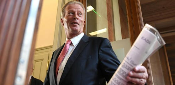 Reinhold Mitterlehner - hier vor dem Eurofighter-U-Ausschuss - wird Unternehmensberater.