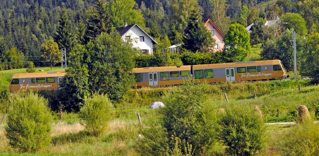 Die Mariazellerbahn im Naturpark Ötscher-Tormäuer: Das touristische Angebot der Mariazellerbahn mit Panoramawagen soll ebenfalls am 4. Juli starten.