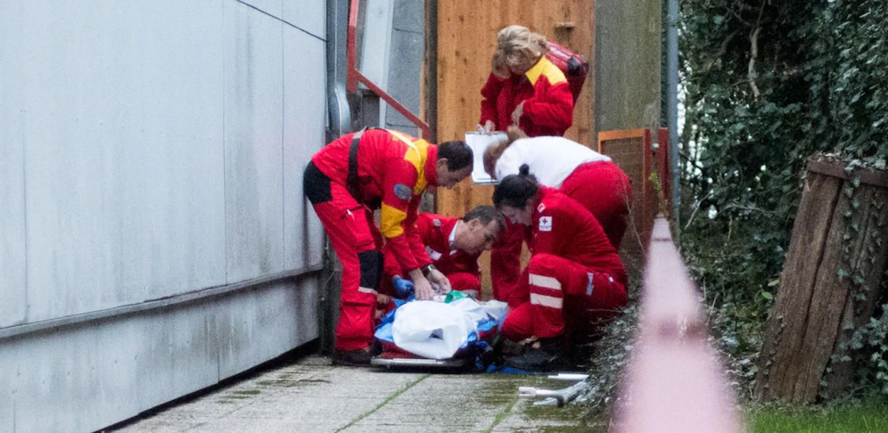 Der Mann wurde nach dem Sturz sofort behandelt, konnte aber nicht mehr gerettet werden. (SYMBOLFOTO)
