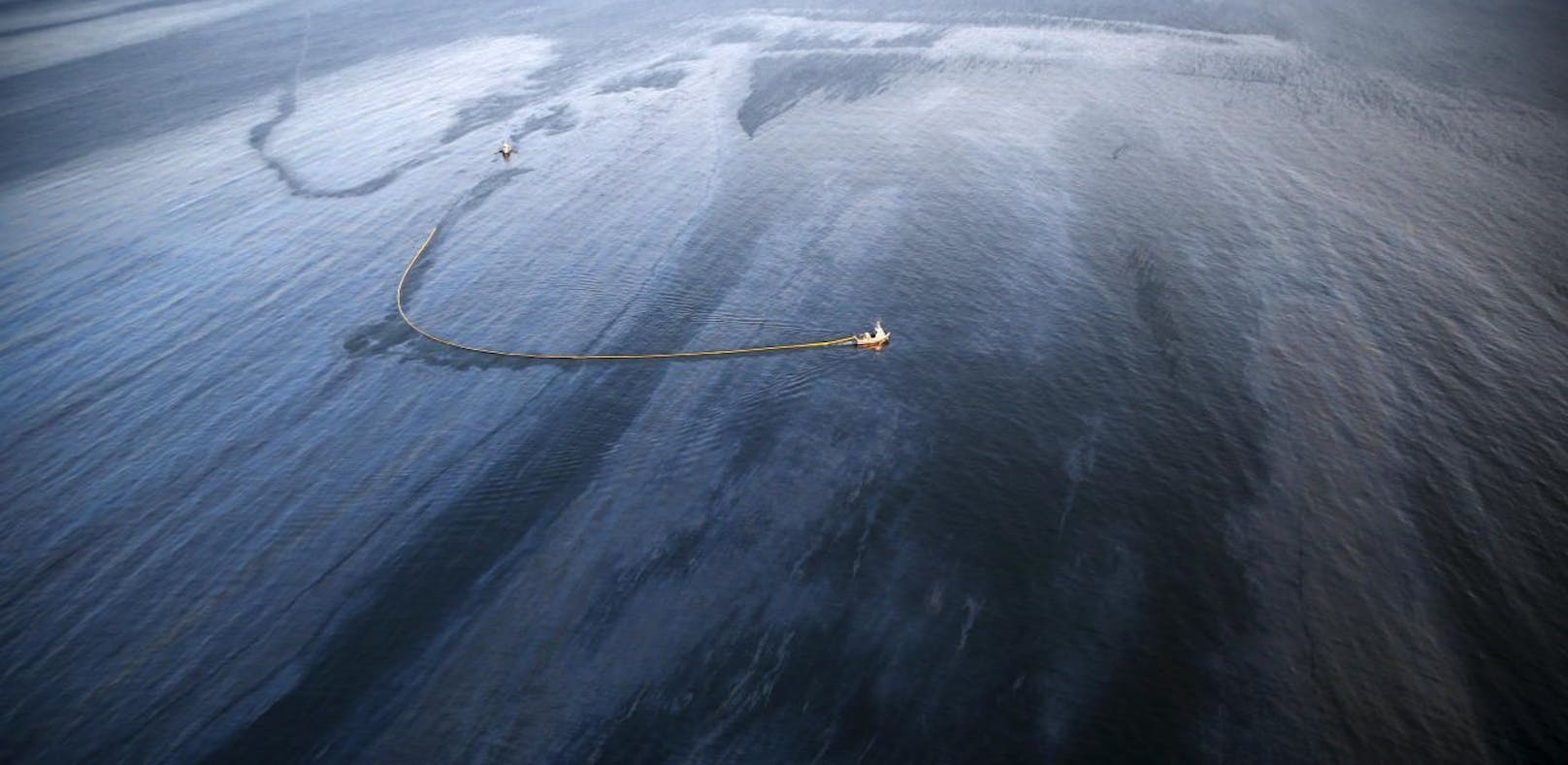 Umweltverschmutzung durch Öl im Meer (Symbolbild)