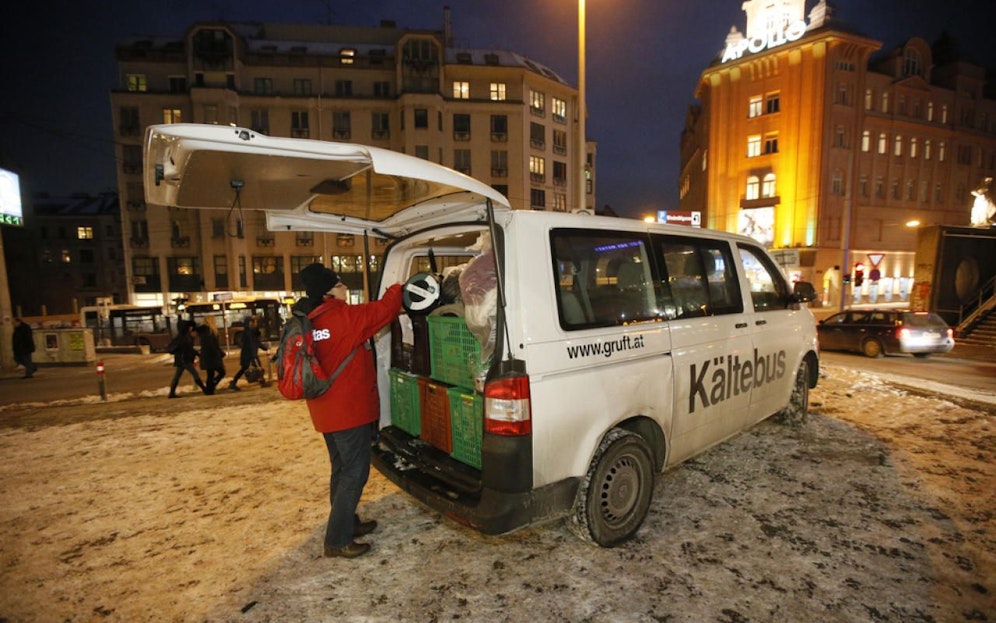 Der Caritas Kältebus bietet Obdachlosen rasche Hilfe.