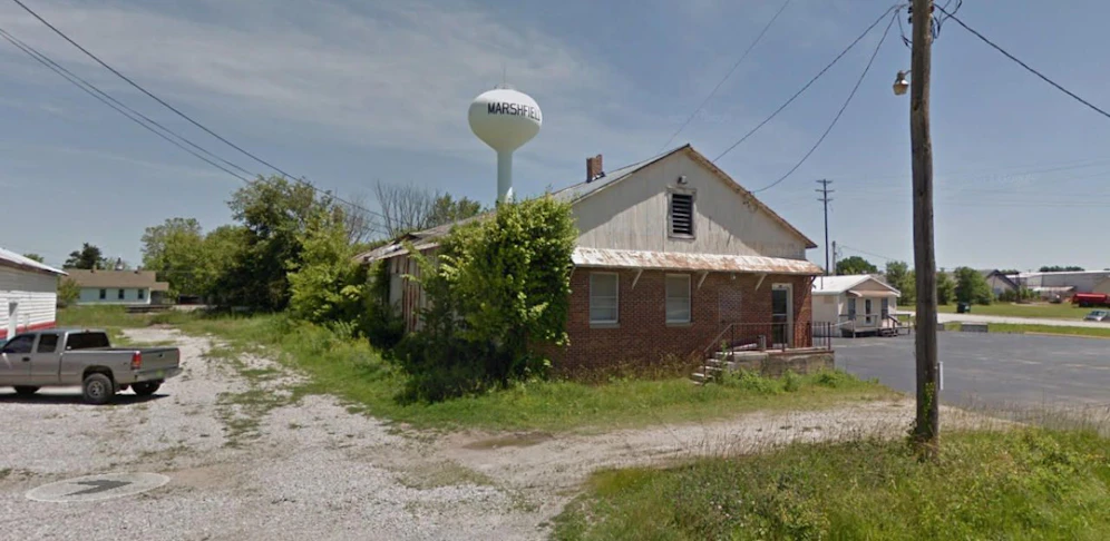 Das Ehepaar aus Marshfield, Missouri, hatte die Jugendliche seit 2016 gefangen gehalten.