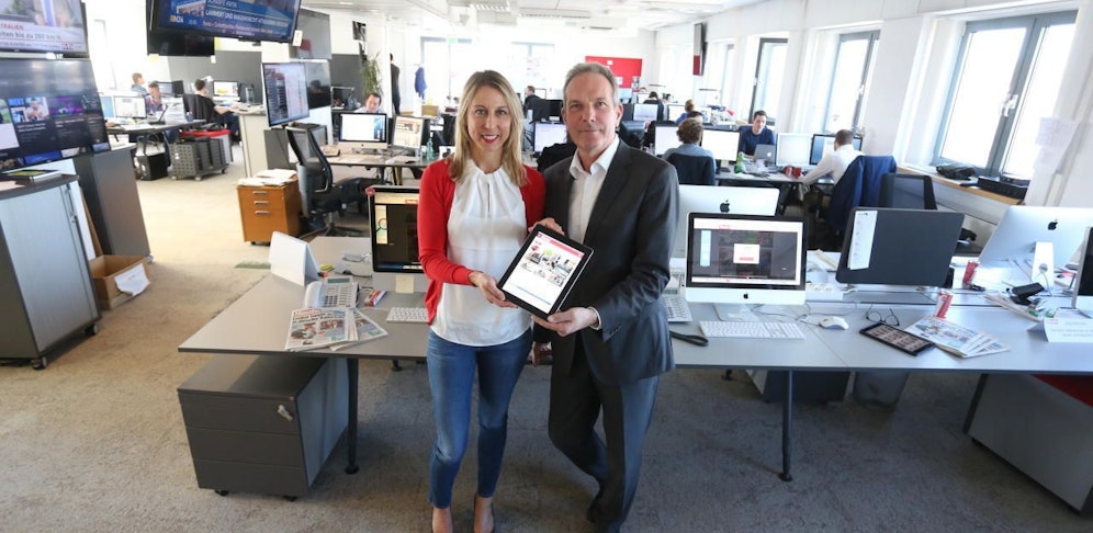 Stellvertretende Chefredakteurin und Leiterin Digitale Strategie Maria Jelenko-Benedikt und Geschäftsführer Wolfgang Jansky in der "Heute"-Redaktion.