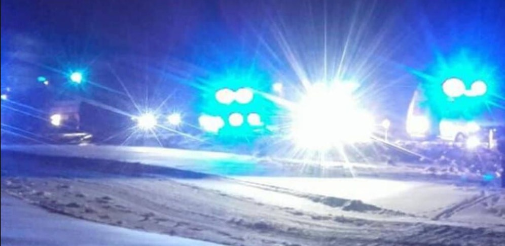 Alko-Unfall mit Todesfolge: 28-jähriger Beifahrer stirbt bei Crash.