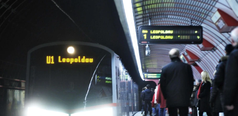 (Symbolbild) Der 54-Jährige schlug zwei Frauen in der U1-Station Kagraner Platz wahllos ins Gesicht.