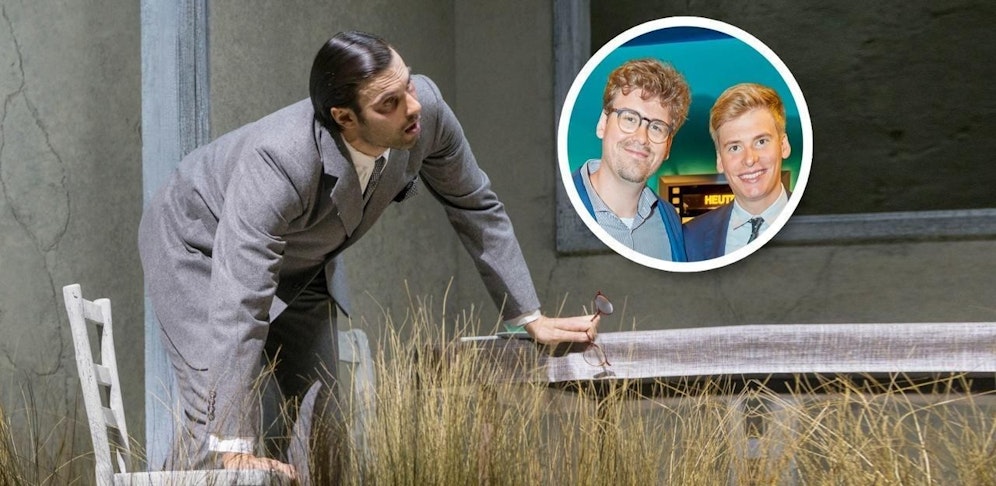 Max bittet zur "Geburtstagsfeier" ans Akademietheater. Zwei Partygäste: seine Brüder Benedikt und Kaspar 