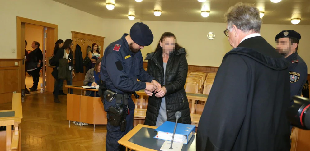 Angeklagte: Karin M. 