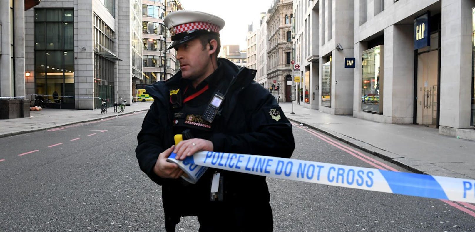 Messer-Terrorist tötet zwei Menschen in London