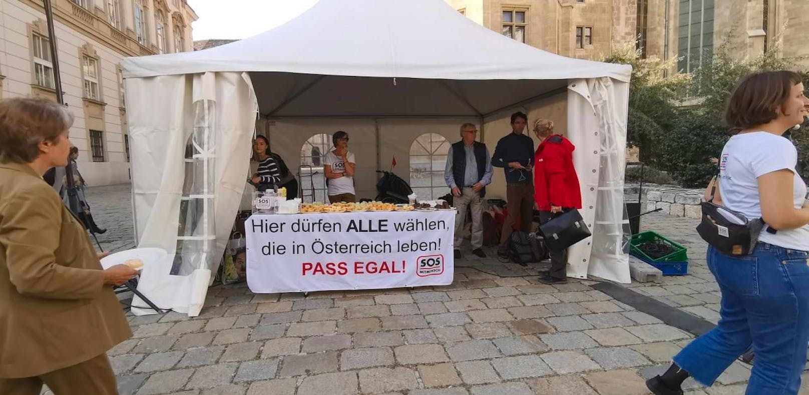 SOS Mitmensch hält "Pass Egal Wahl" ab