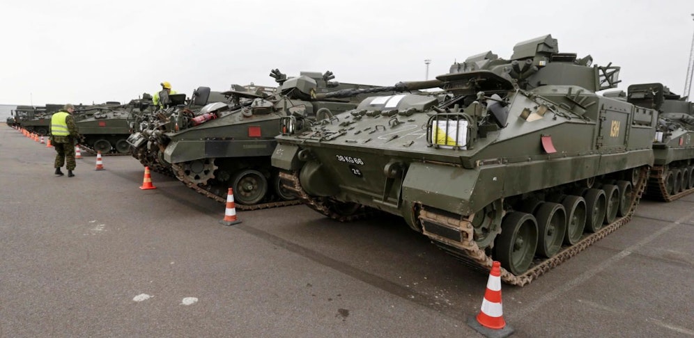 Symbolbild britischer Militärfahrzeuge