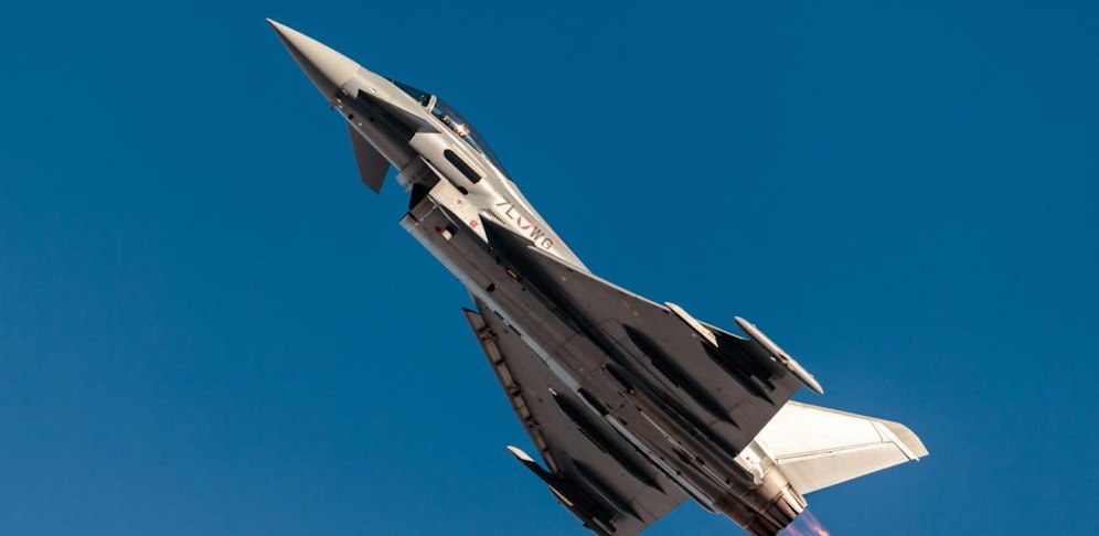 Eine Eurofighter-Übung führte bei einer 55-Jährigen zu einem Lärmtrauma.