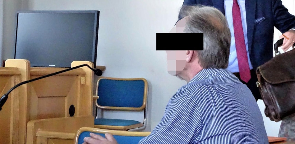 Der Angeklagte vor Gericht.