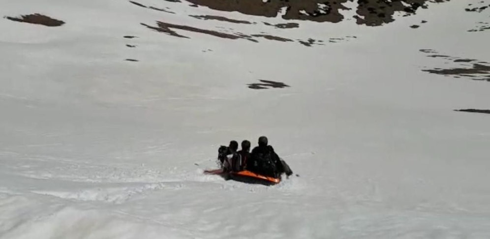 Das Quartett bretterte ungebremst über den Schneeberg.