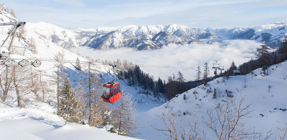 Ein Gondel der Katrin Seilbahn prallte gegen eine Schneewechte. 