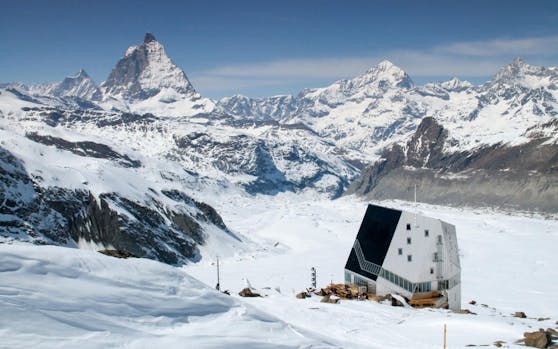 Die Monte-Rosa-Hütte im Wallis ist von den 150 SAC-Hütten die außergewöhnlichste.
