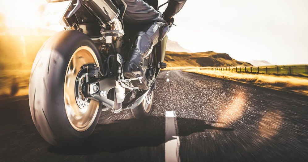 Der Biker wurde nach einer Verfolgungsjagd gestoppt.(Symbol)