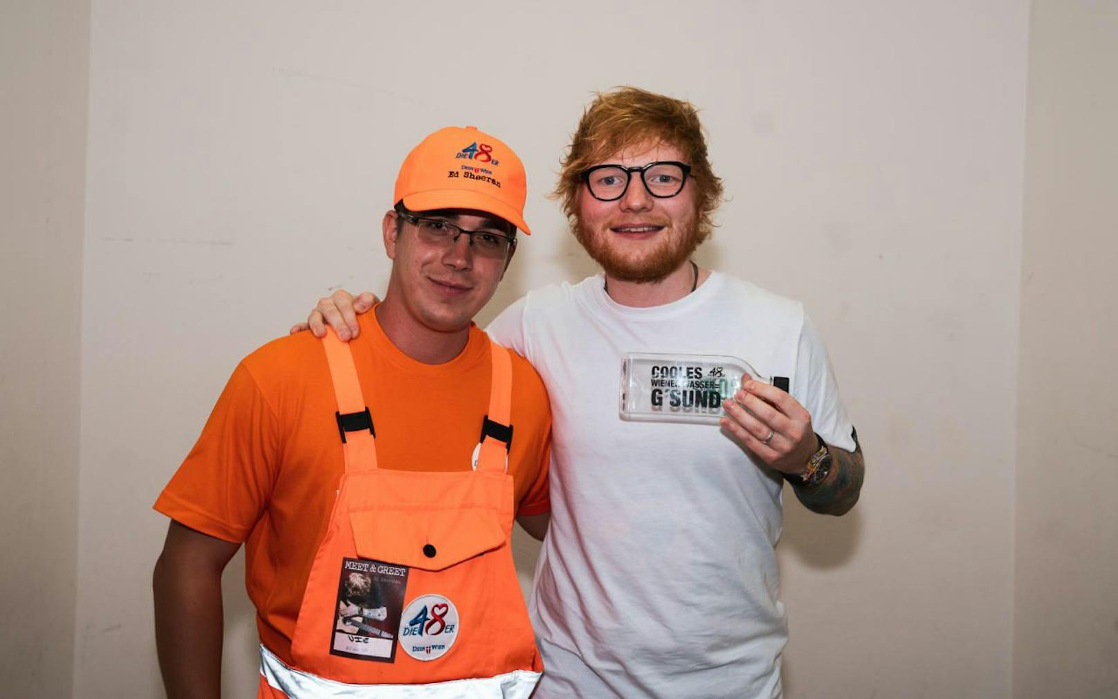 Einmaliges Erlebnis für MA48-Straßenkehrer Michael: Er durfte Superstar Ed Sheeran treffen. (c) MA48
