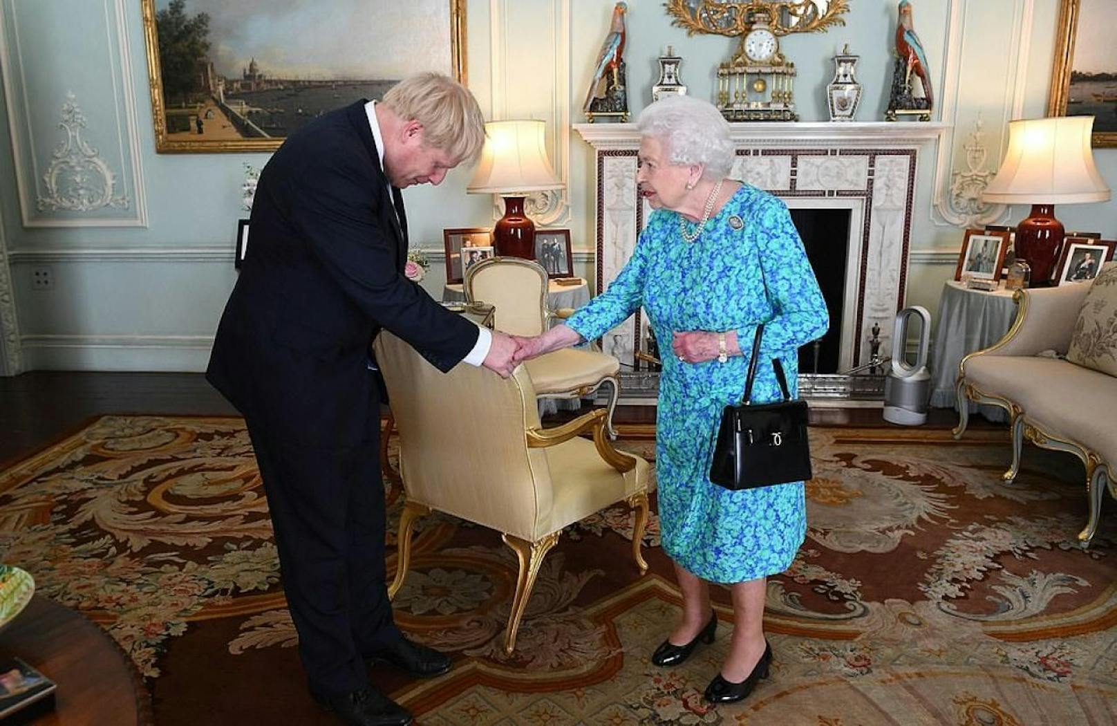 Boris Johnson mit Briten-Queen Elizabeth II.