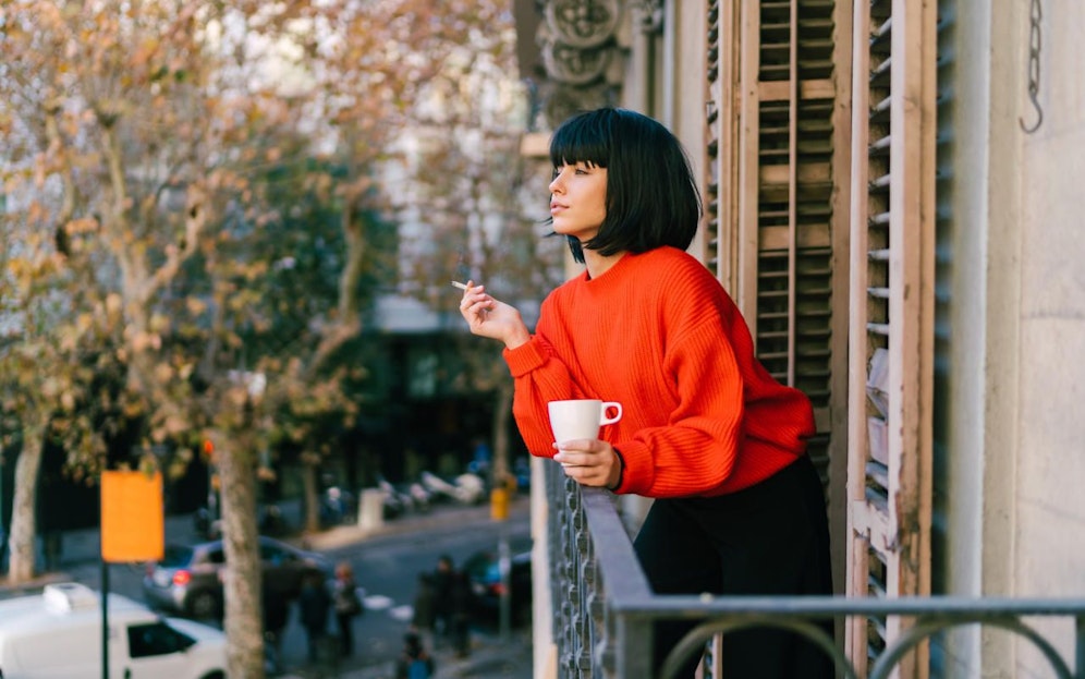 Eltern, die draußen rauchen, gefährden dennoch ihre Kinder. 