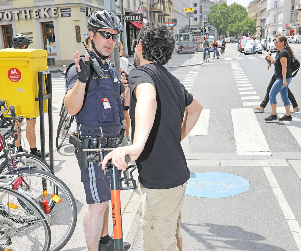 E-Scooter-Kontrolle. (Symbolfoto)
