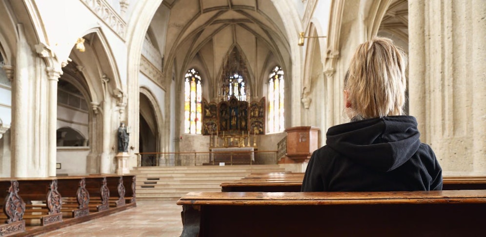 Die Mehrheit bezeichnet sich als Christen, in die Kirche geht aber kaum einer.