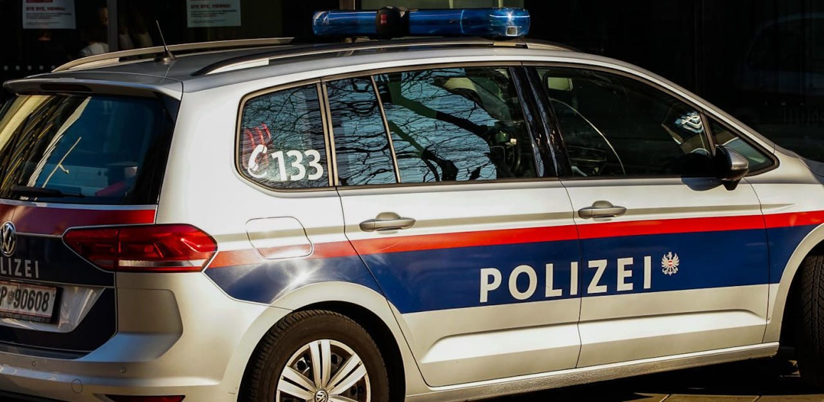 Am 11. März setzten zwei Männer (24, 25) zu einer Deliktserie am Wiener Gürtel an. Mehrere Personen wurden bedroht und verletzt. (Symbolfoto)