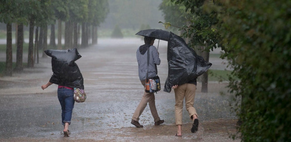 Am Freitag drohen durch Starkregen regional Überflutungen und Vermurungen; Archivbild