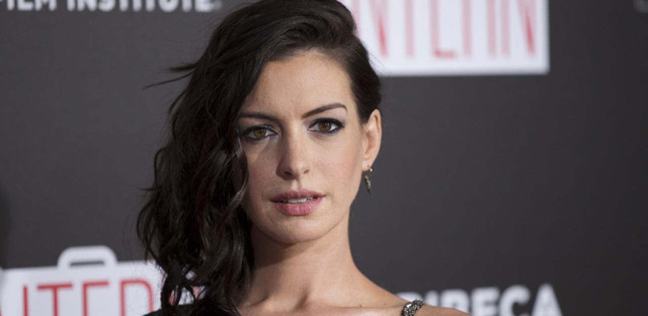 Heute.at - Messer-Drama am Set von Anne Hathaways Film