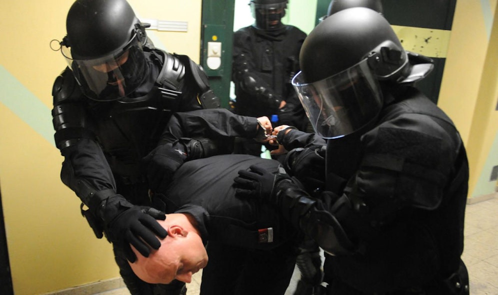 Beamte des Einsatzkommandos der Justizanstalt Josefstadt - hier bei einer Übung.