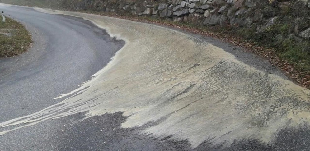 Die Gülle floß in Strömen. 