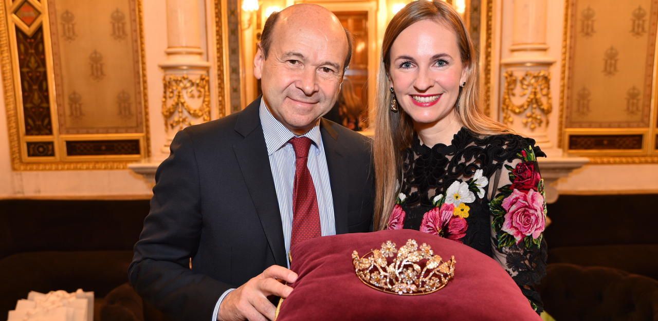 Heute.at - Dolce & Gabbana setzen Opernball die Krone auf