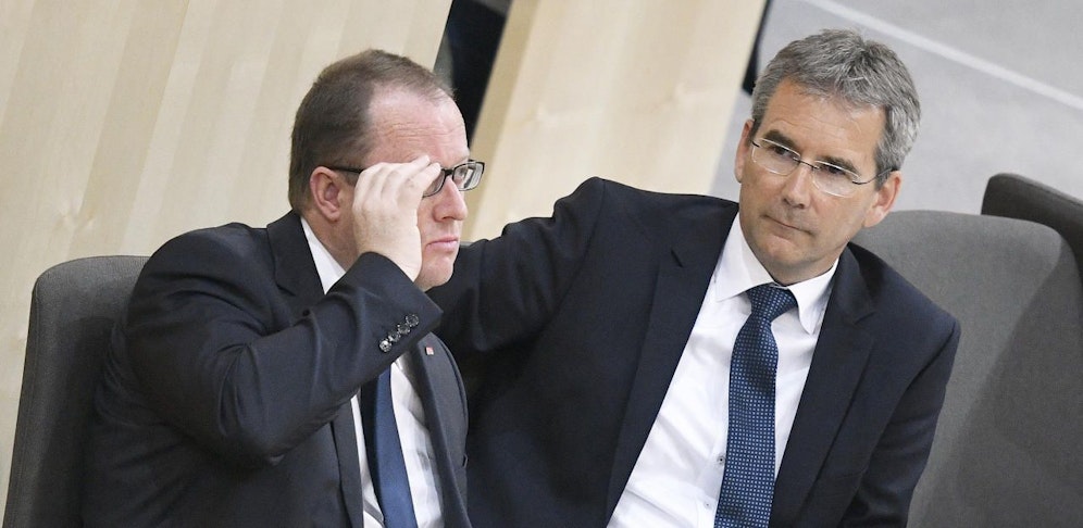 Staatssekretär Hubert Fuchs (FPÖ) und Finanzminister Hartwig Löger (ÖVP).