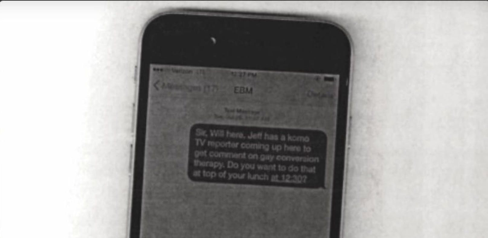 Bürgermeister will SMS schicken: Er kopiert Handy
