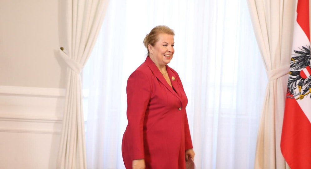 Ministerin Hartinger