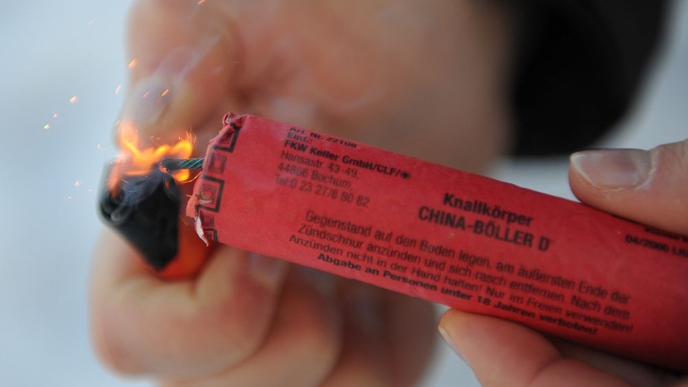 11-Jährige fanden Böller - Verletzt ins Spital - Oberösterreich | heute.at