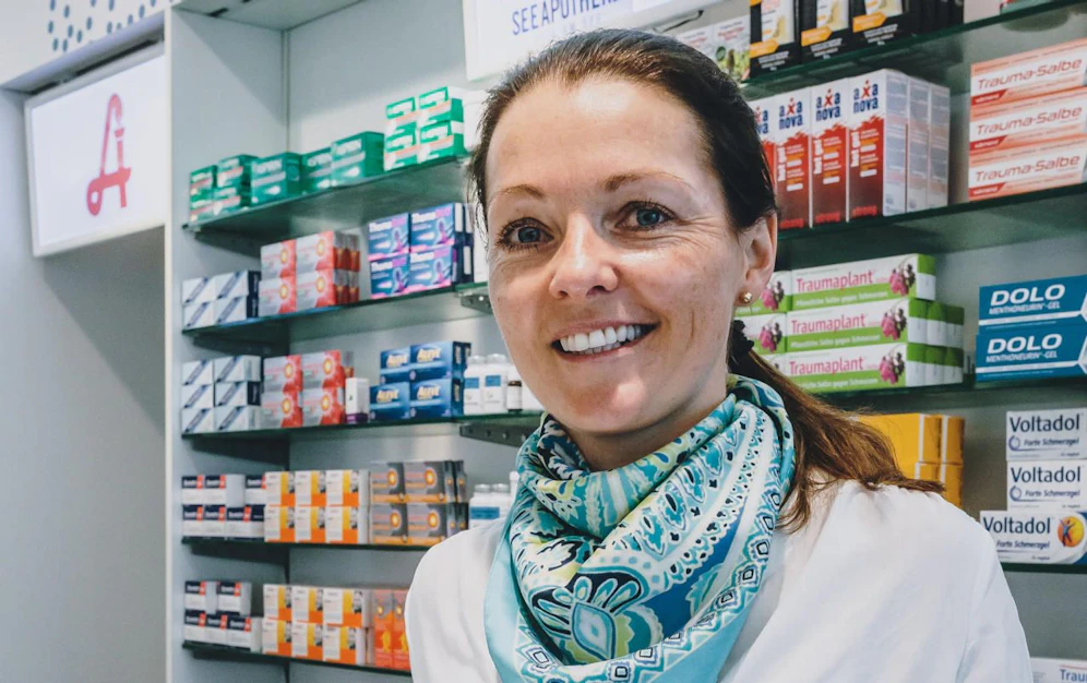 Ulrike Holleis, Konzessionärin der See-Apotheke (Zell am See) spendete dem Tauernklinikum 3.000 Schutzmasken.